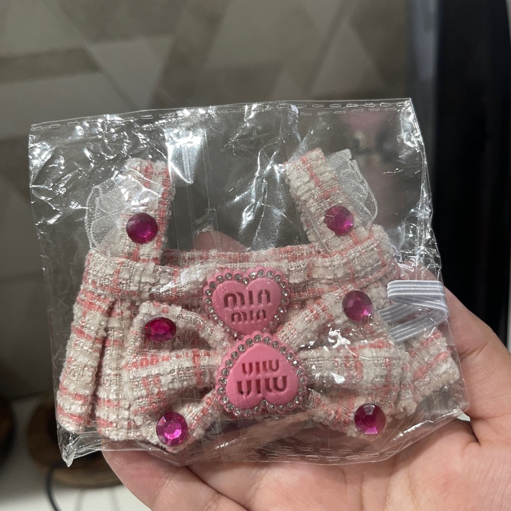 Labubu pink skirt and bow set